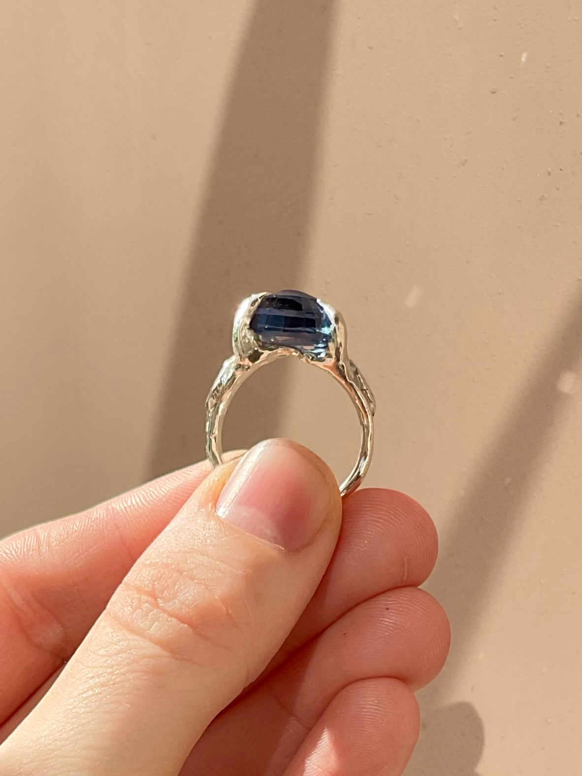 Bi-coloured Idolite Leaf Ring