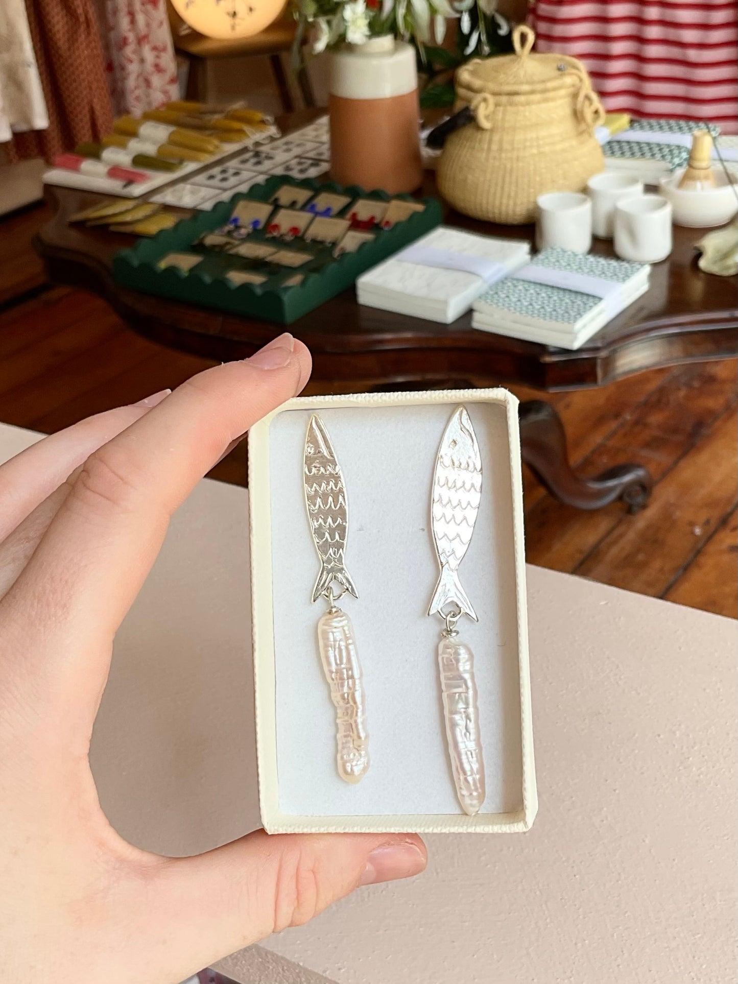 Pearly fish earrings