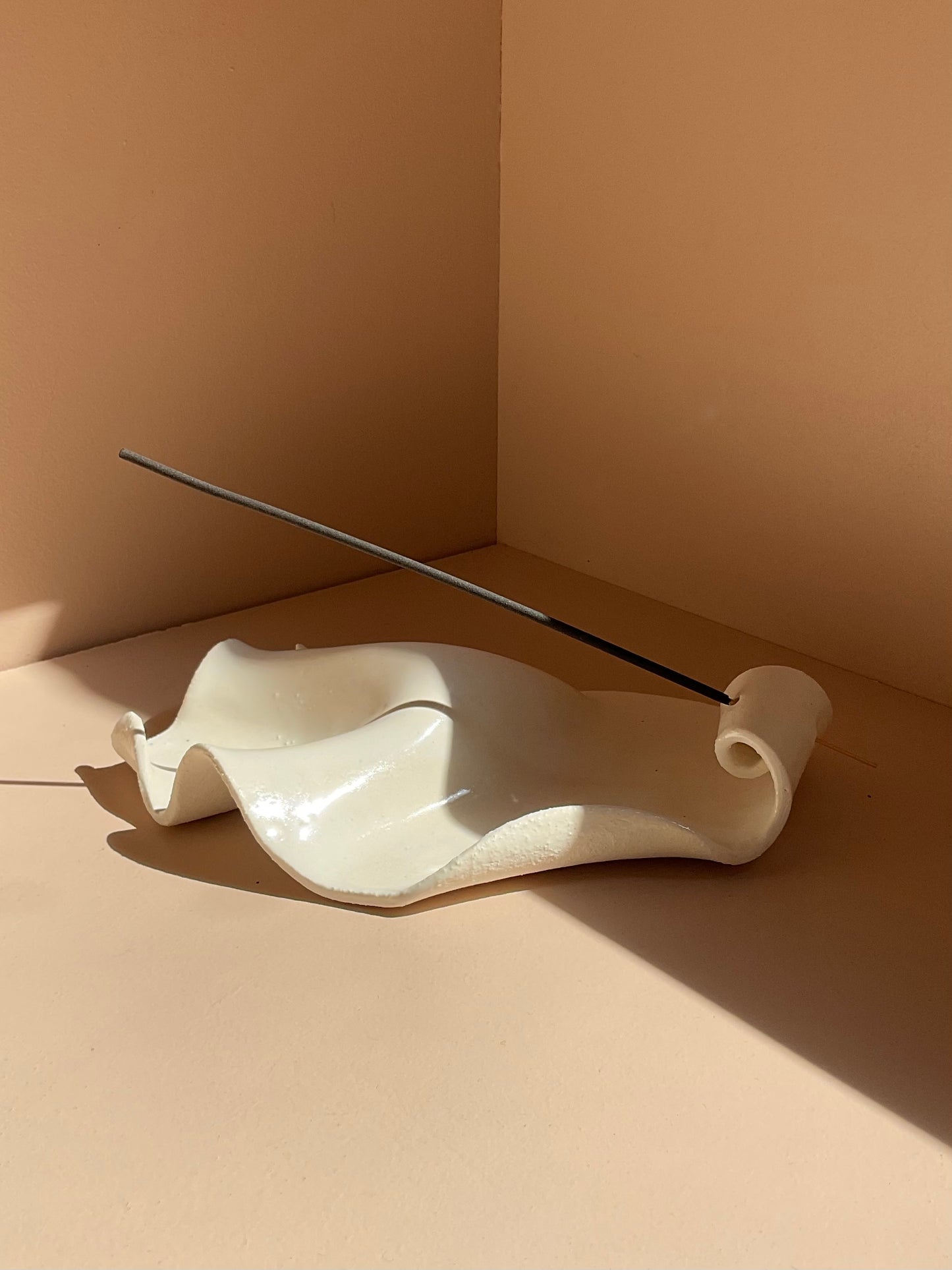 ‘Fluiform' Tray, White