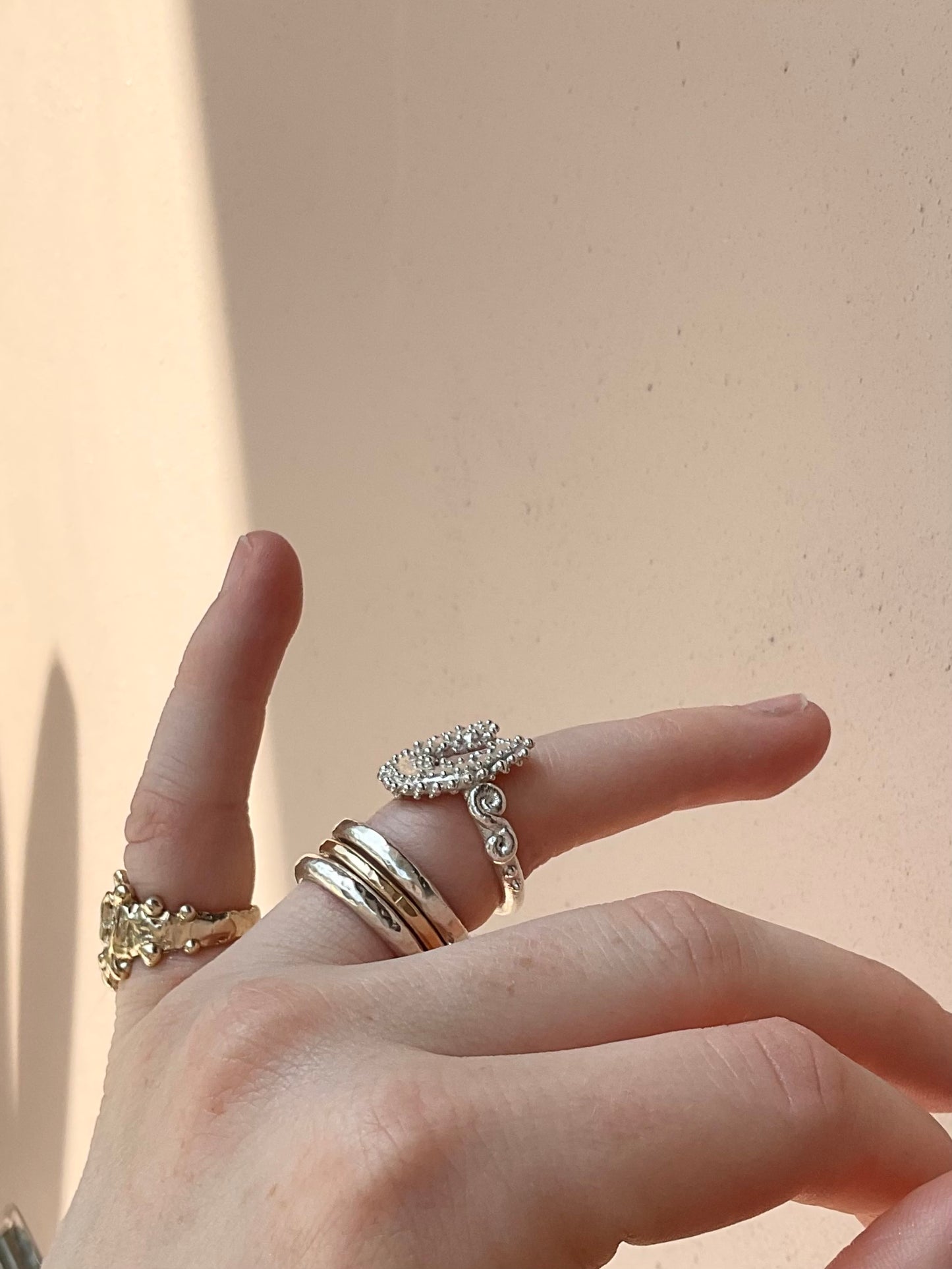 Fair winds ring
