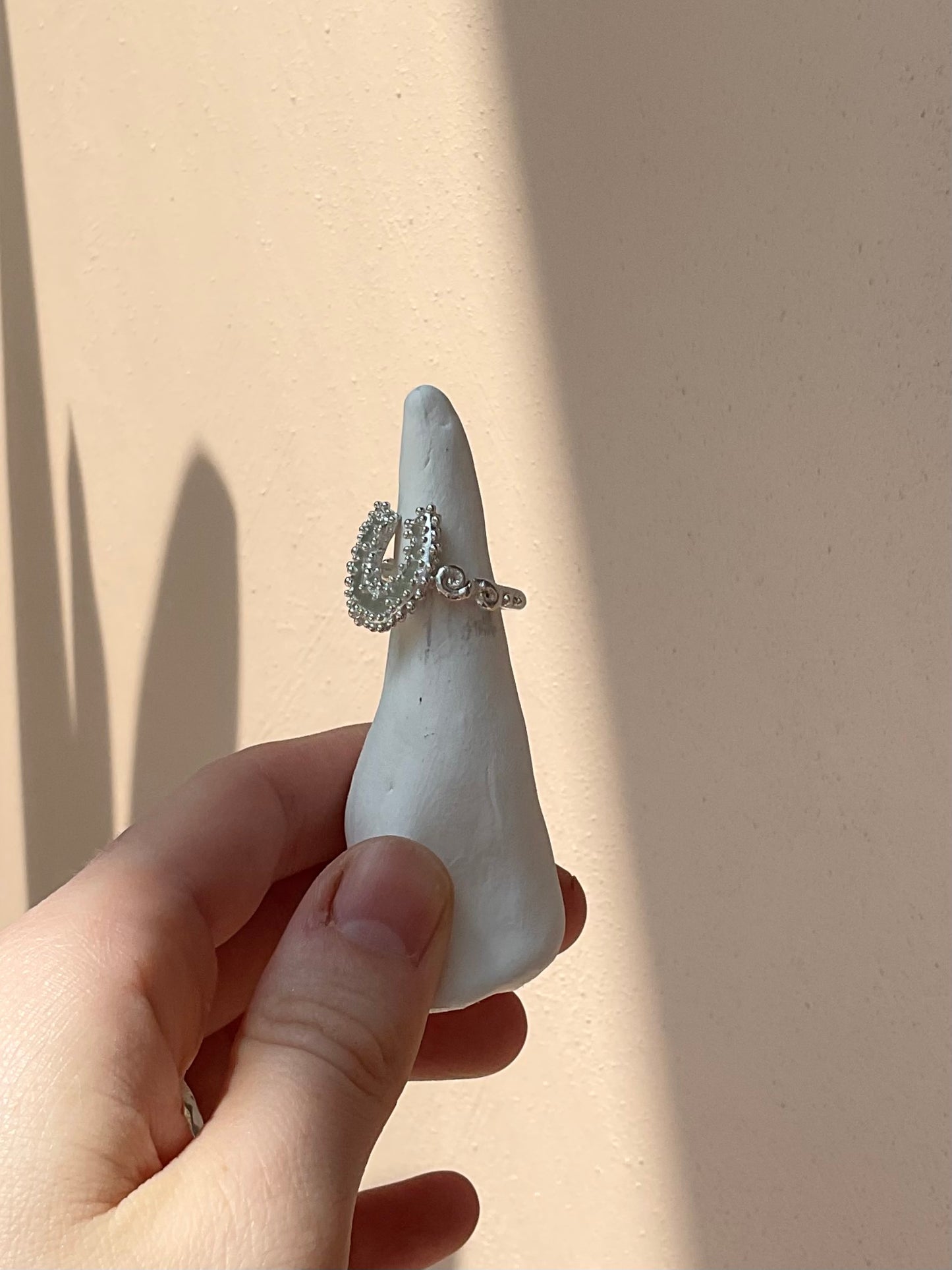 Fair winds ring