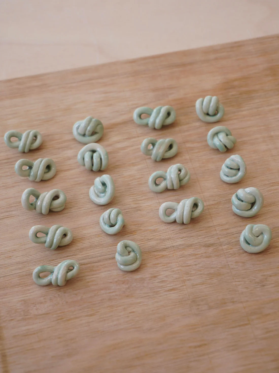 KNOT Button - Lake Green