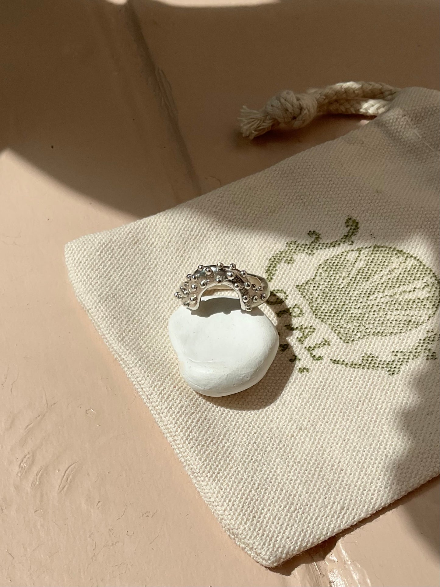 Caviar Arch Ring