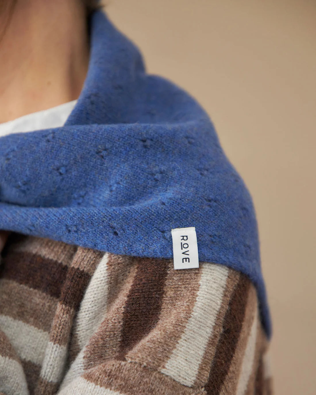 Pointelle Triangle Scarf- Lapiz