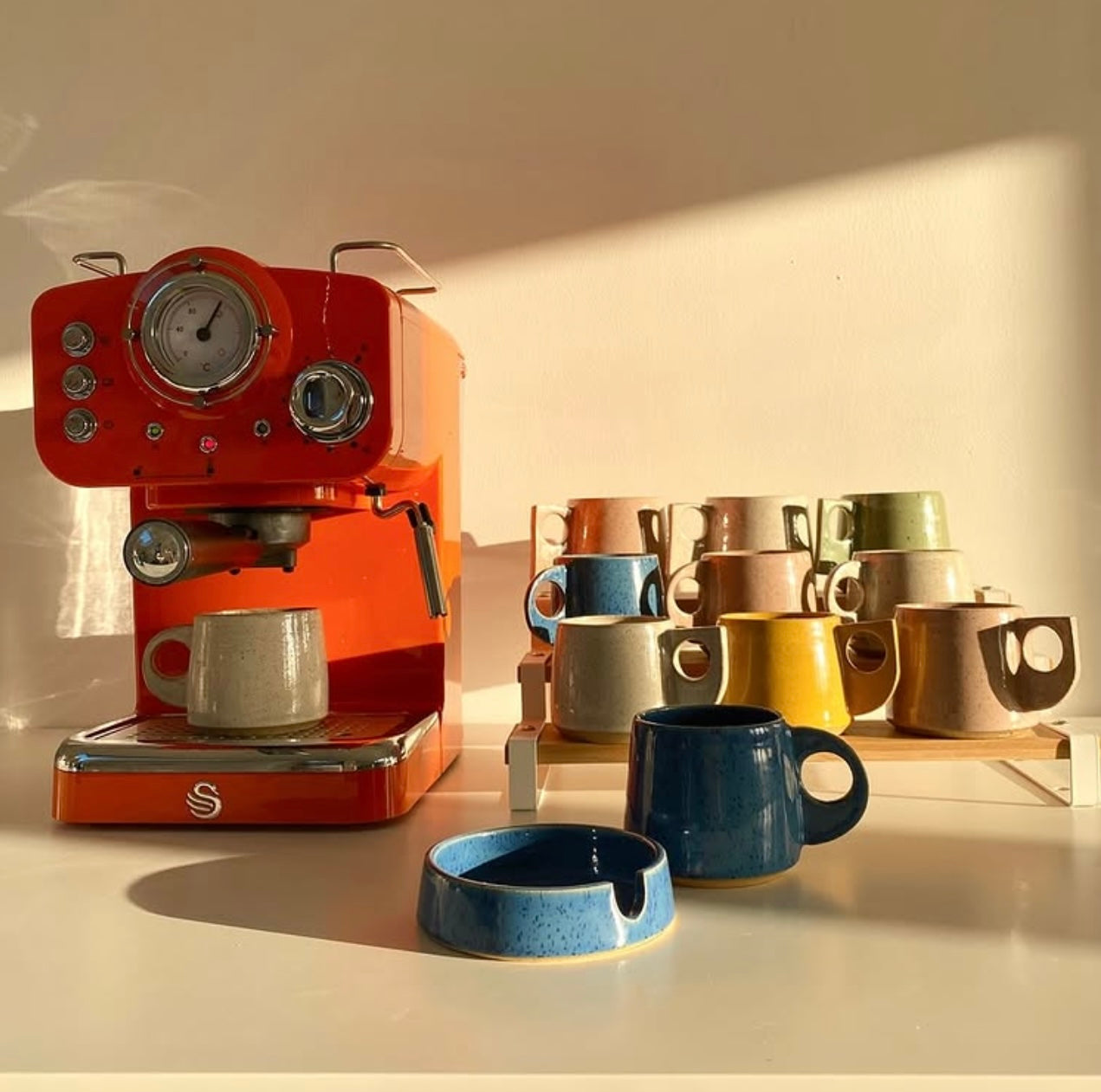 Cup and saucer set