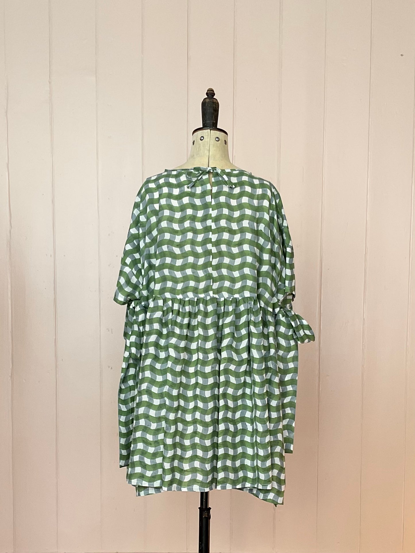Meg dress, wavy gingham