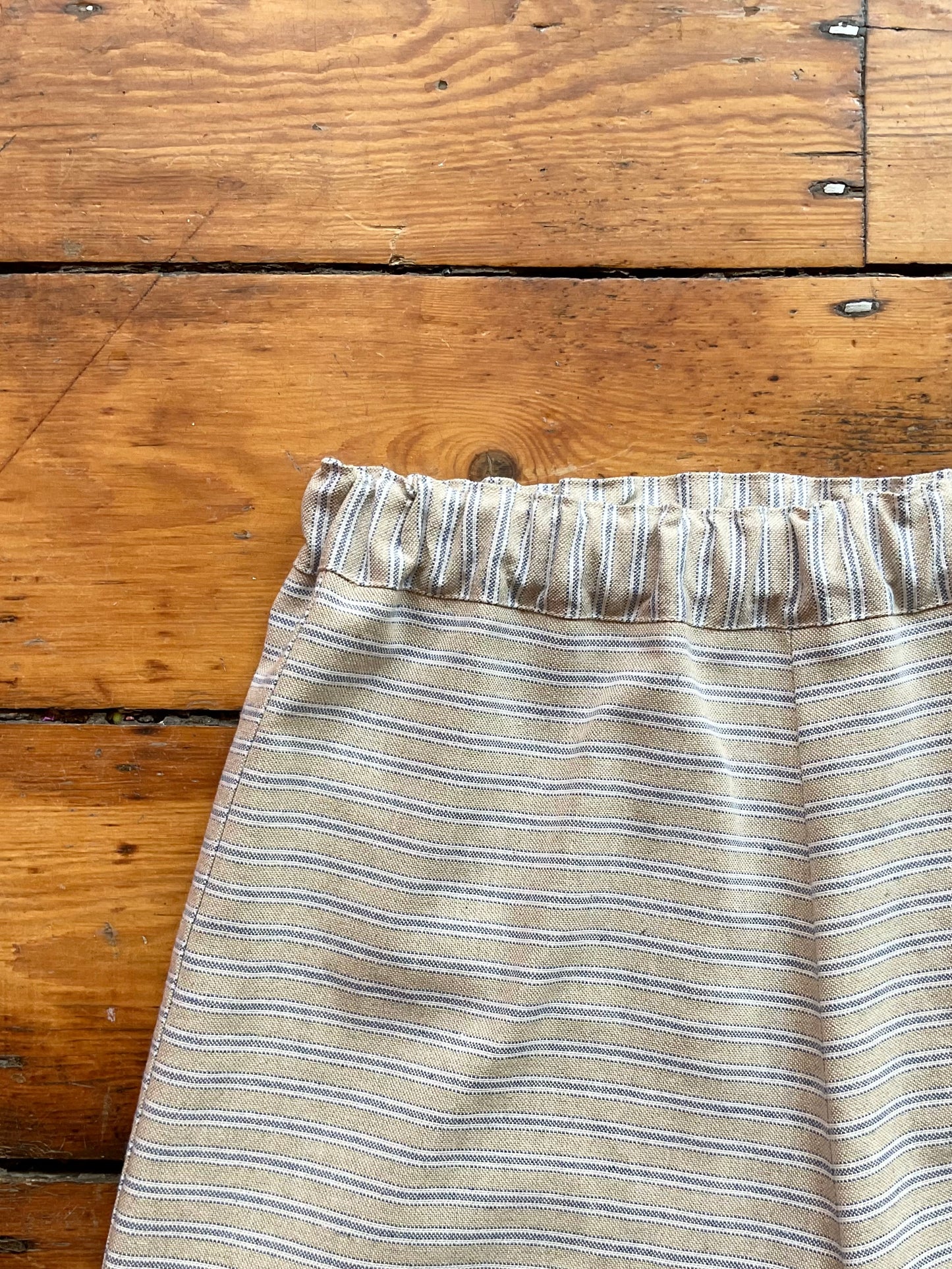 Alex shorts, Ticking stripe