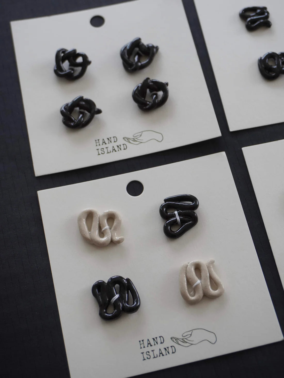 COIL Button, white
