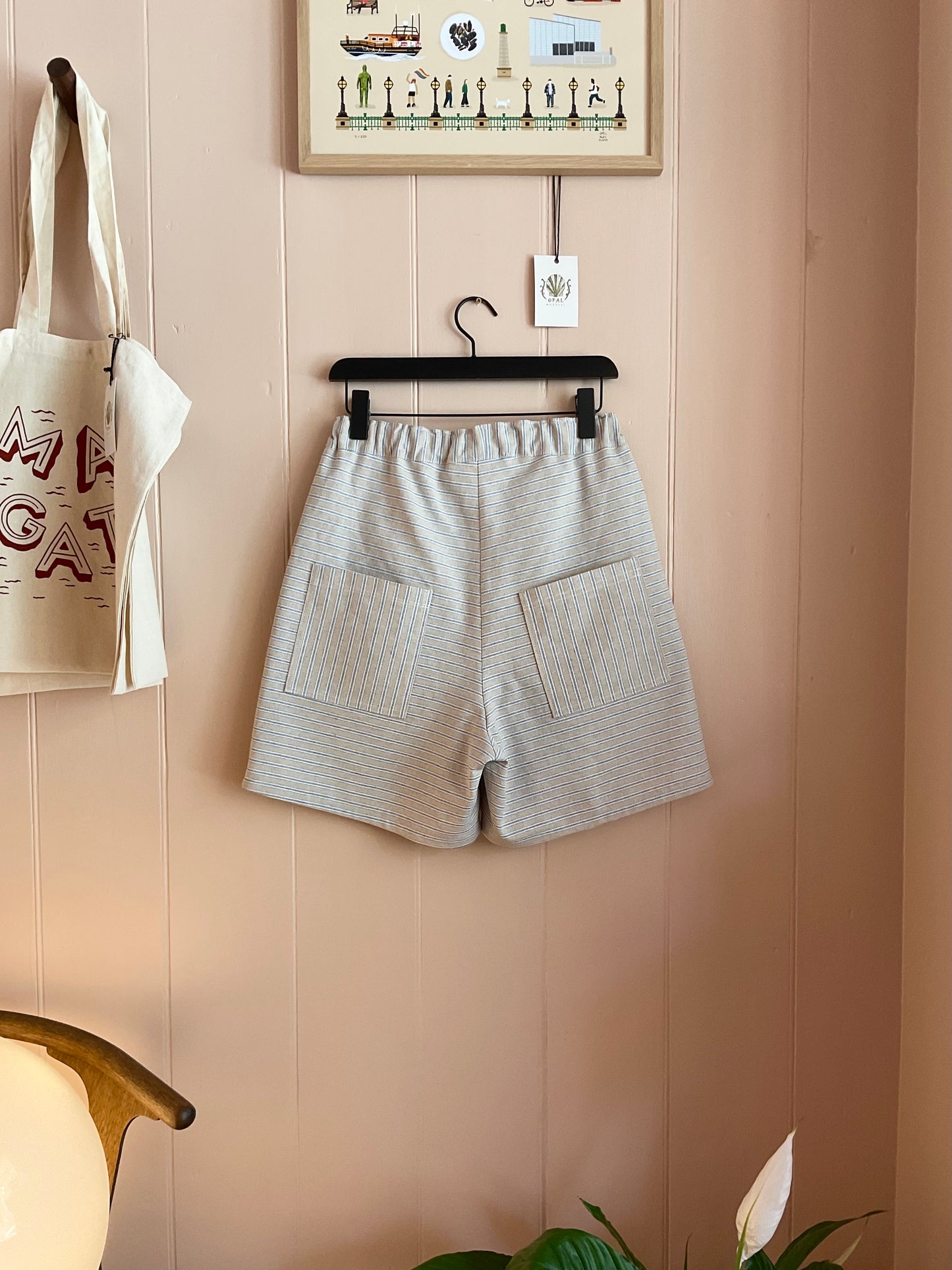 Alex shorts, Ticking stripe