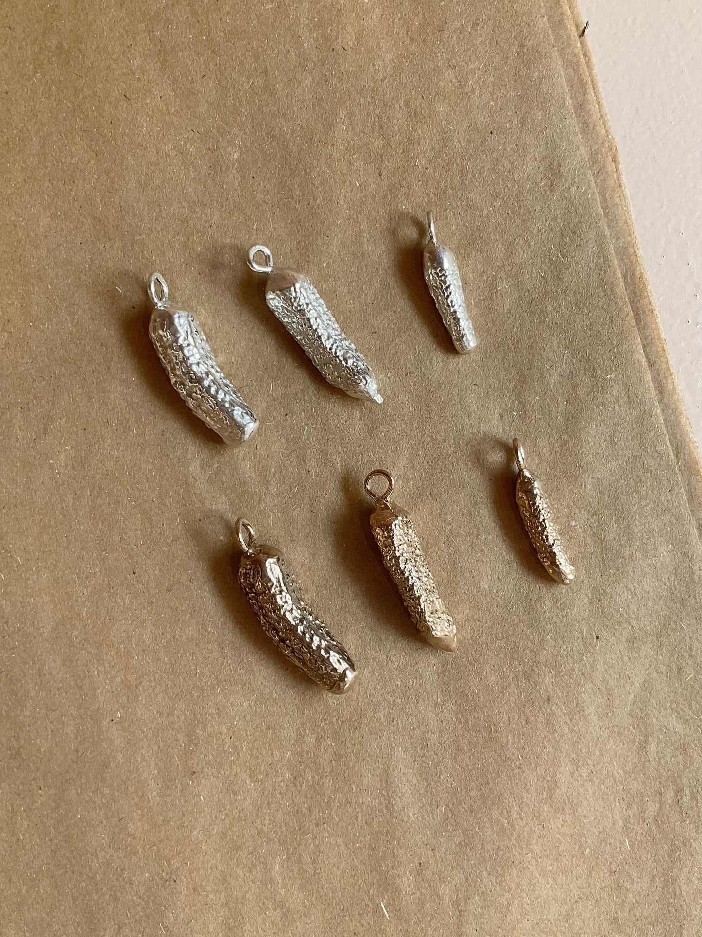 Cornichon charm, silver