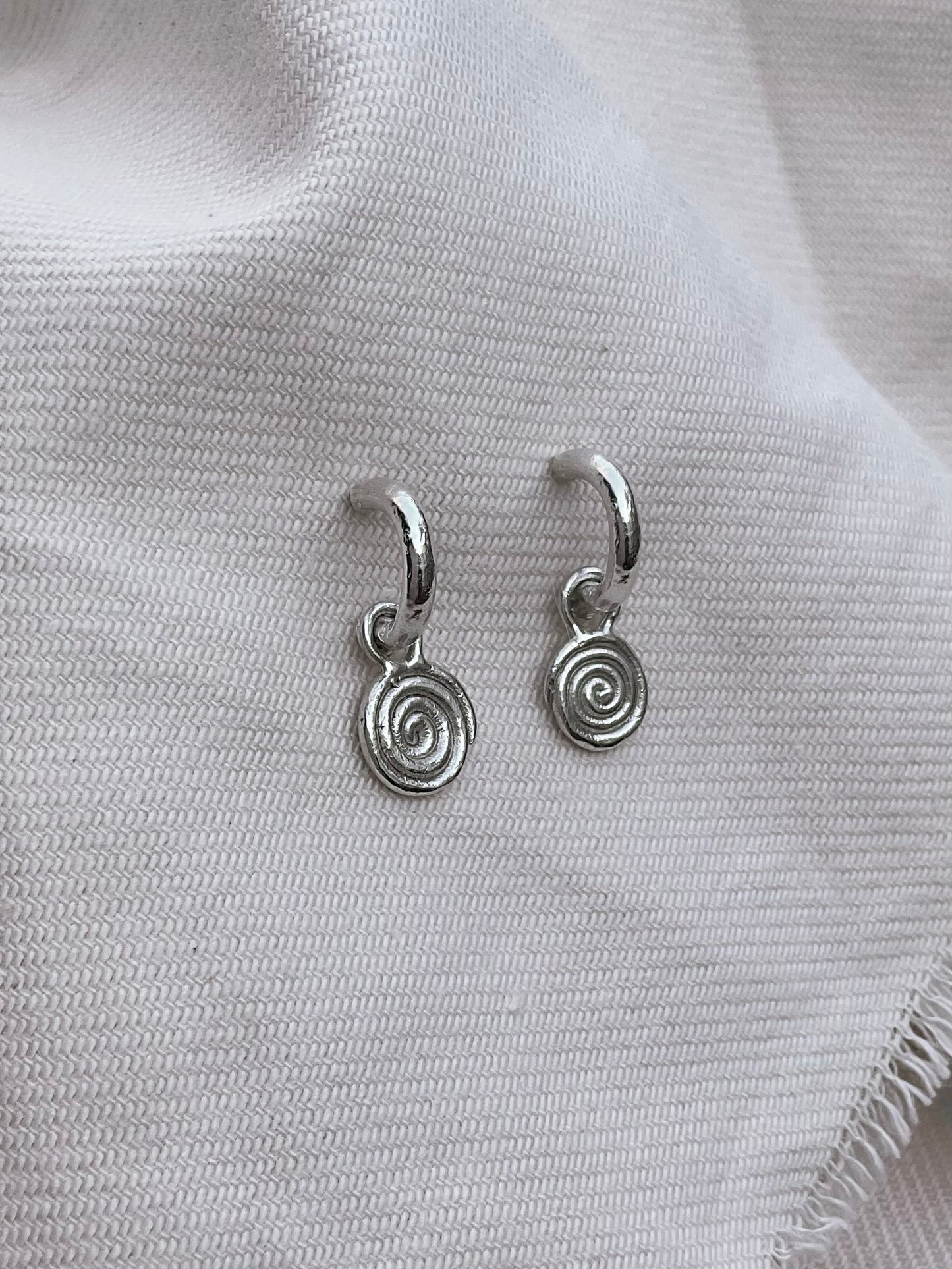 Whirlpool Hoop Studs