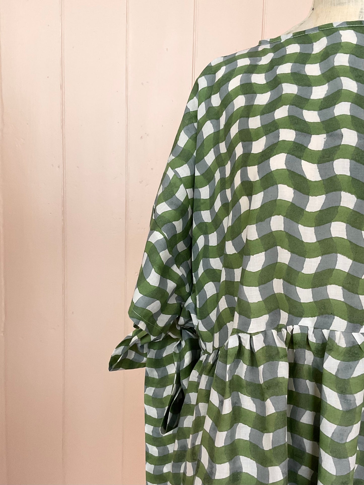 Meg dress, wavy gingham