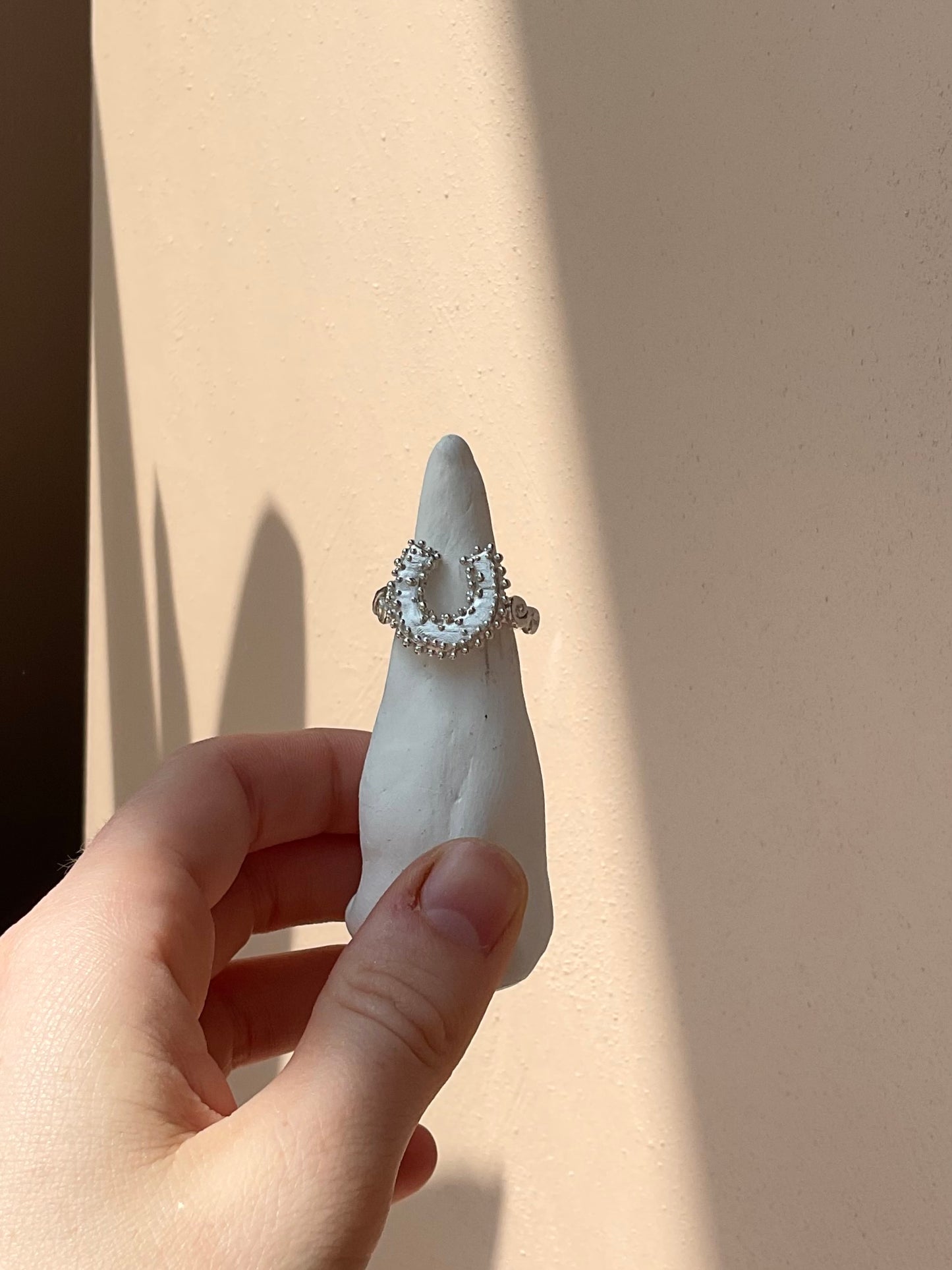 Fair winds ring