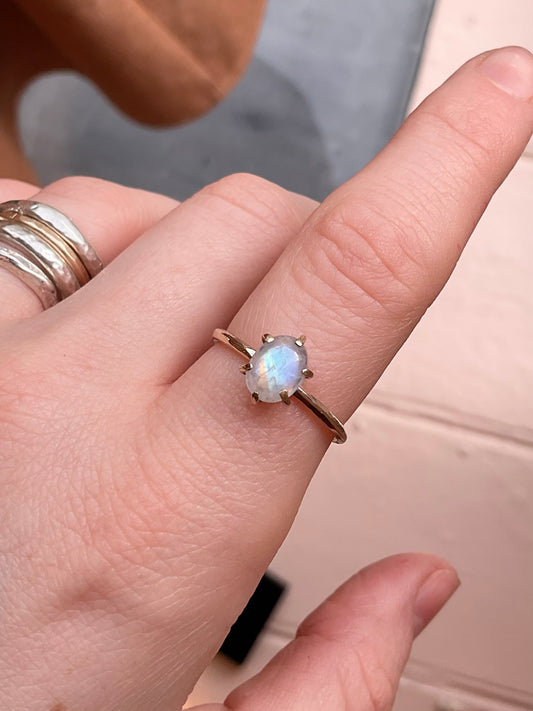 Moonstone, Gold Ring