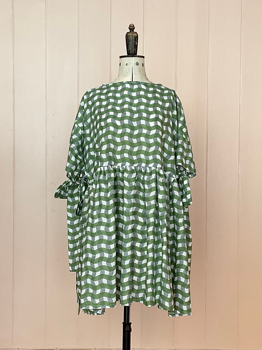Meg dress, wavy gingham