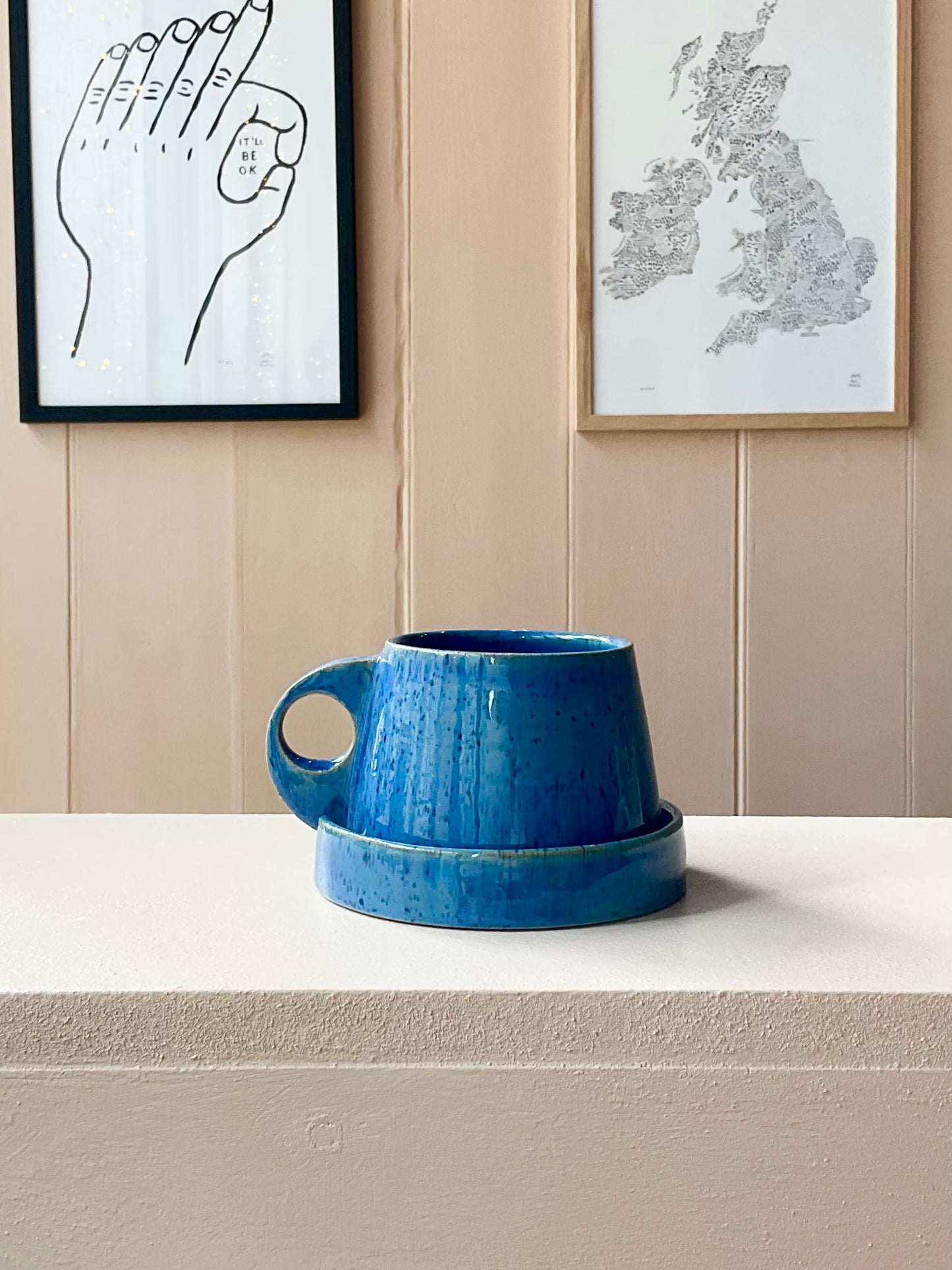 Cup and saucer set