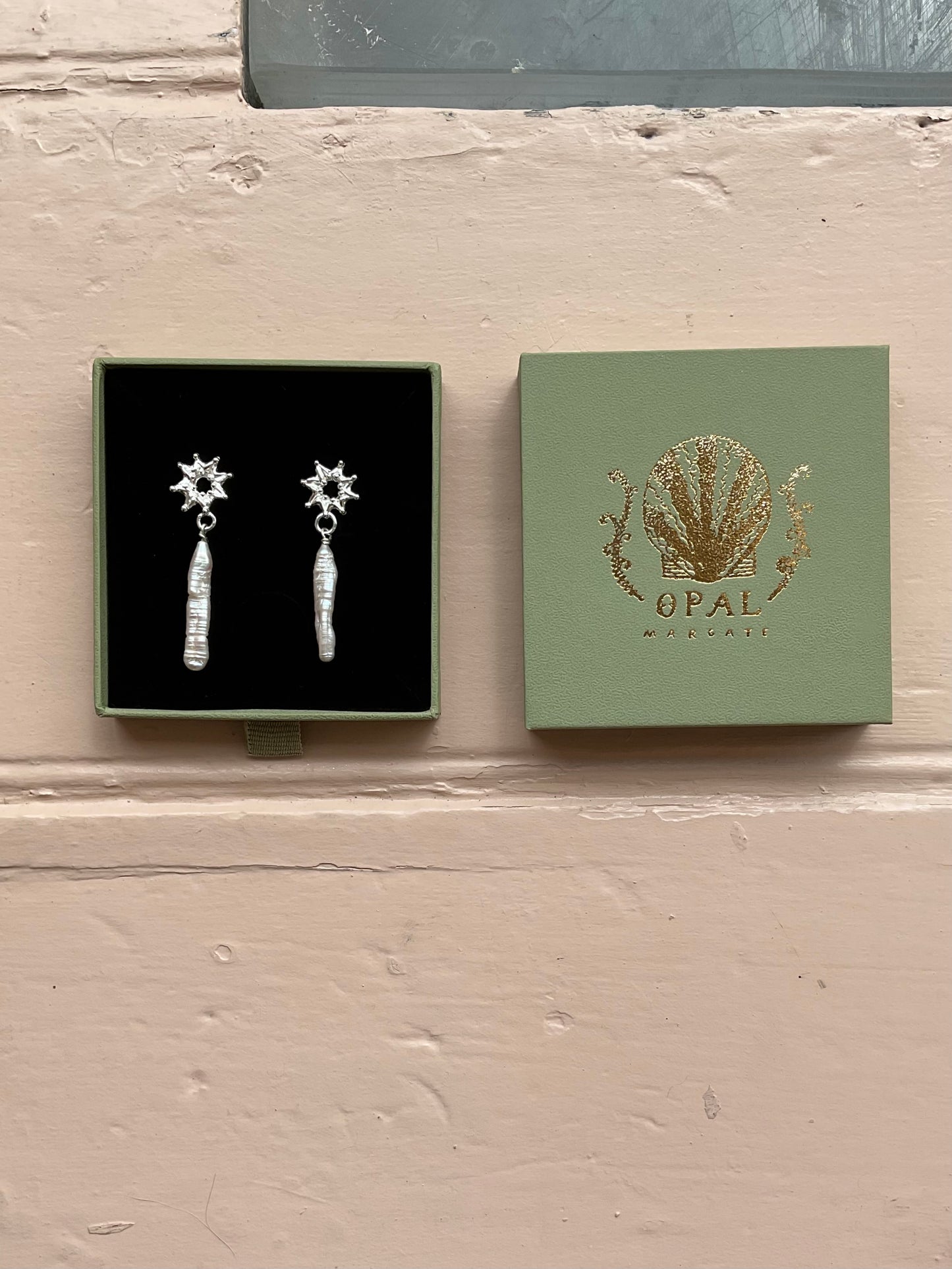Solstice Pearl Earrings