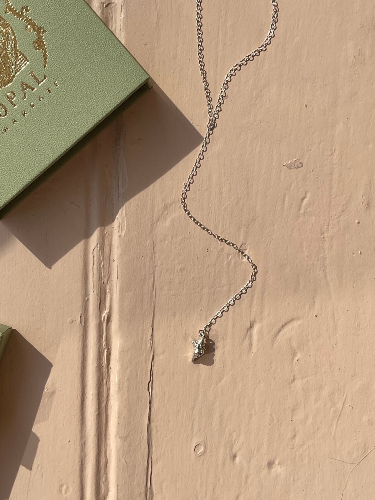 Little Shell Lariat Necklace