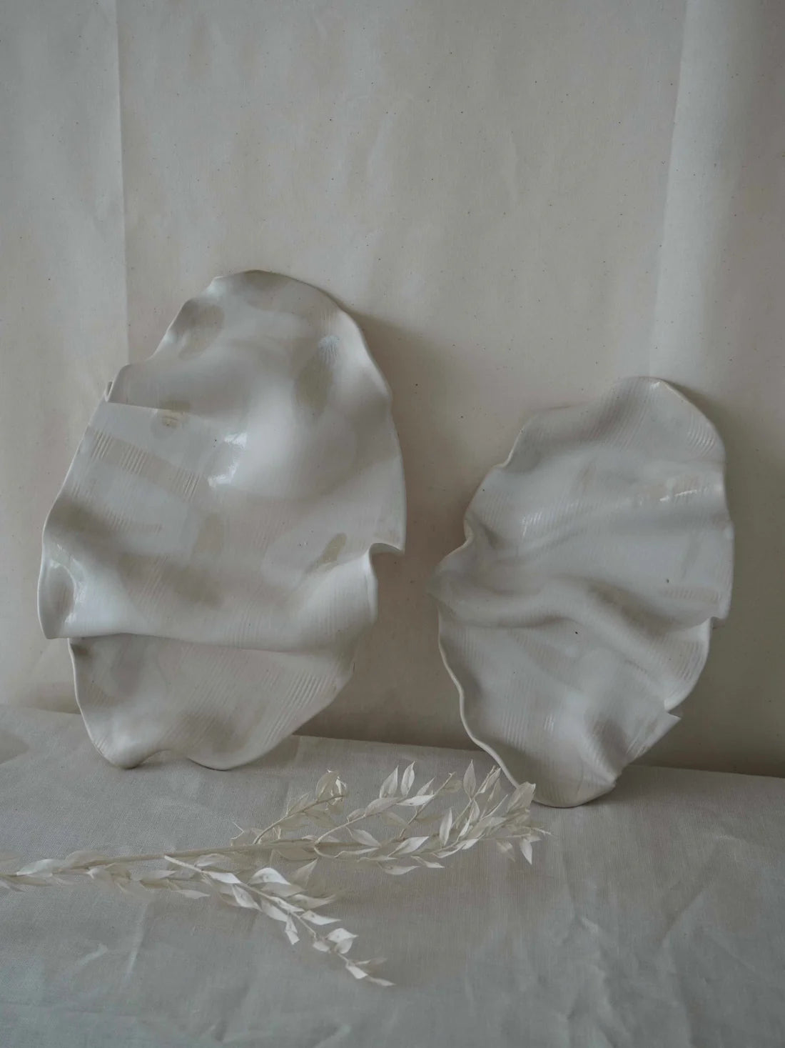 ‘Fluiform’ White Tray