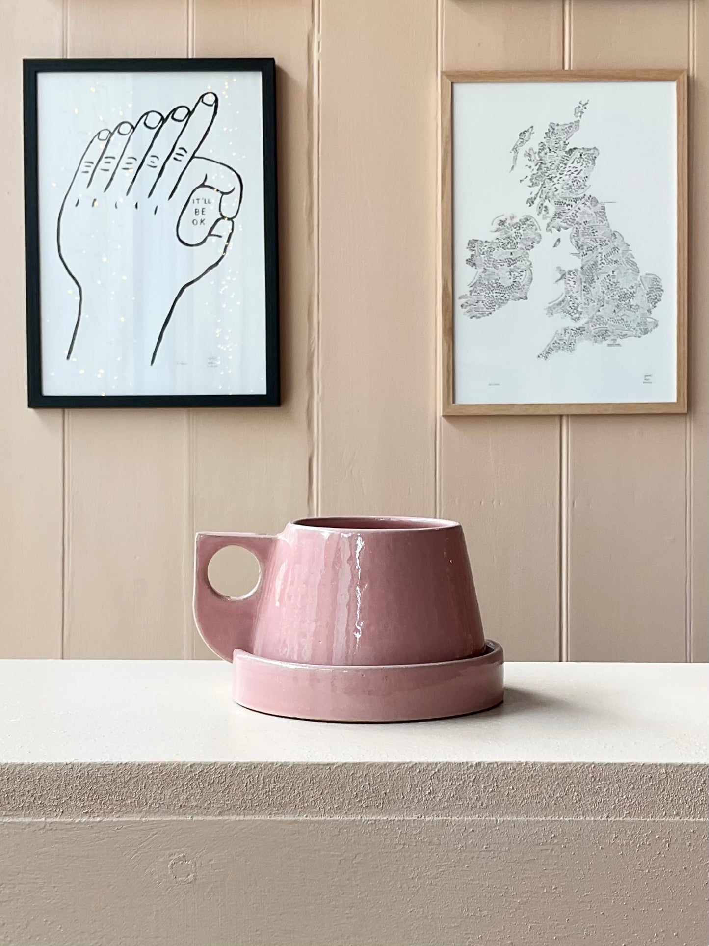 Cup and saucer set